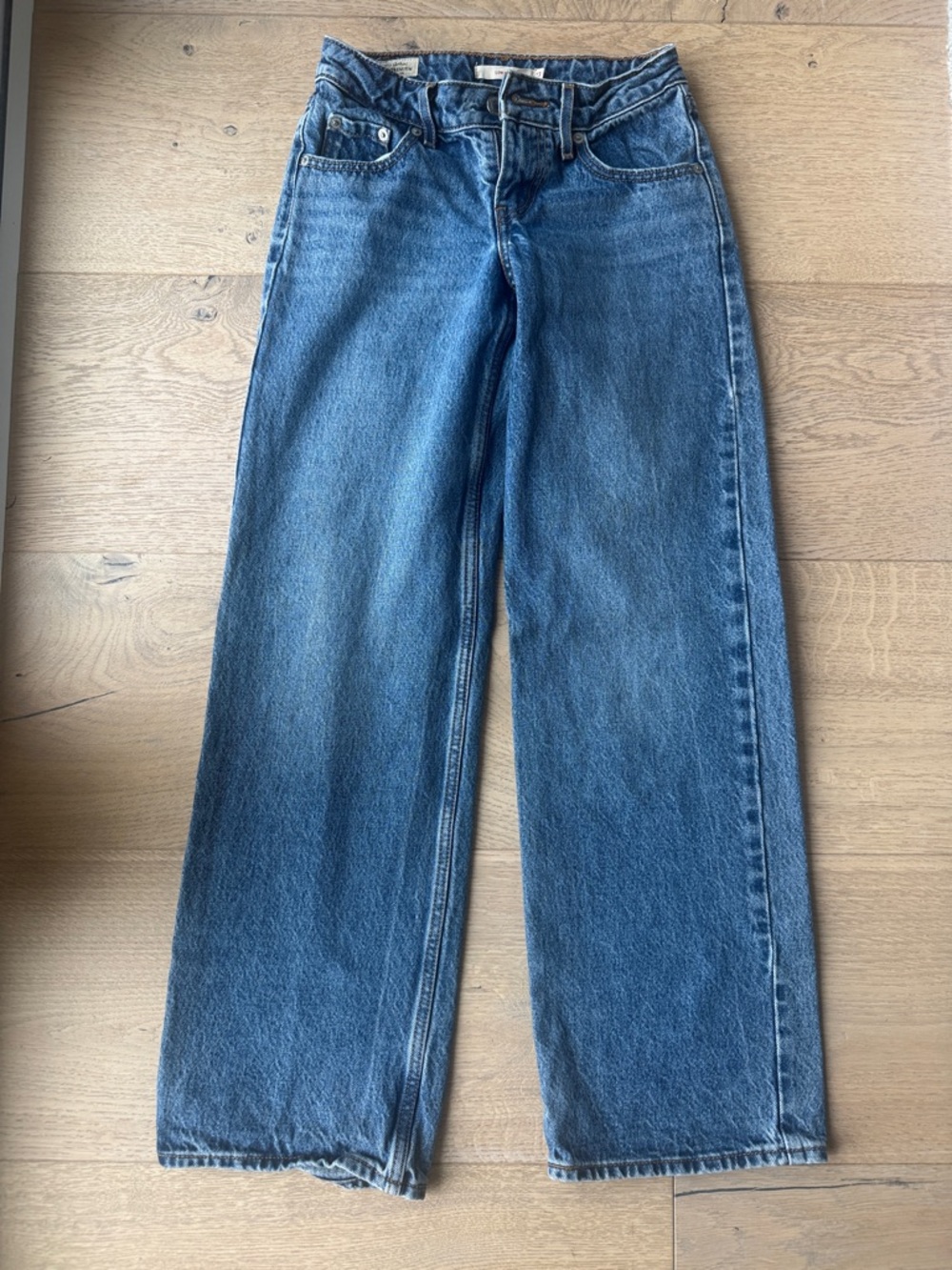 3 pairs Levi's Women’s Low Loose Jeans - Dark Blue, Light Blue, Black Washes - Picture 5 of 12